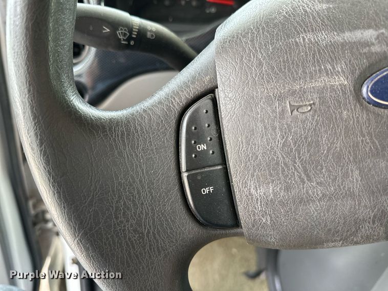 image for item OG9253 2004 Fleetwood Tioga  RV