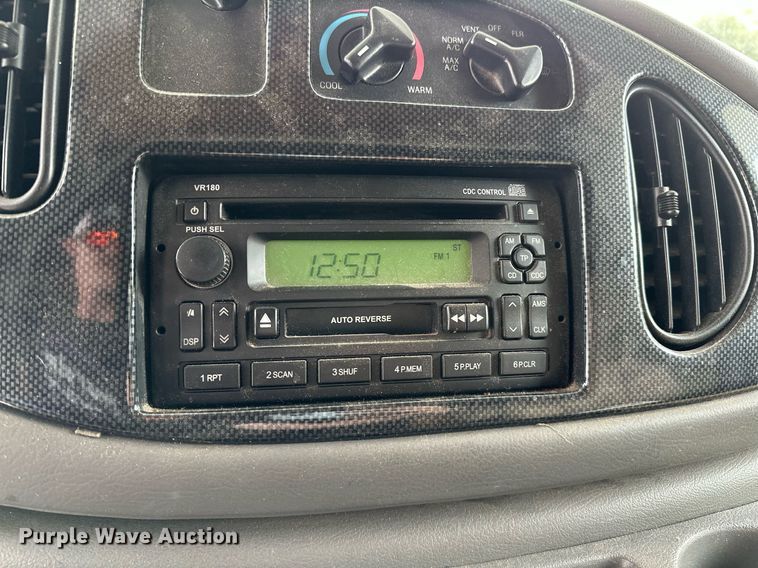 image for item OG9253 2004 Fleetwood Tioga  RV