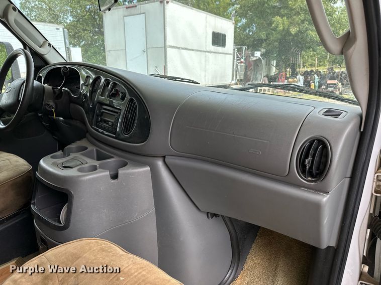 image for item OG9253 2004 Fleetwood Tioga  RV