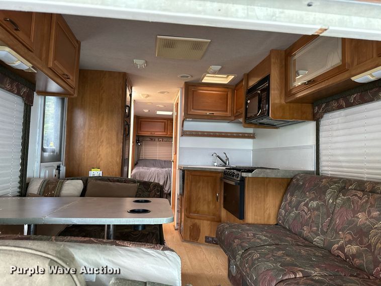 image for item OG9253 2004 Fleetwood Tioga  RV