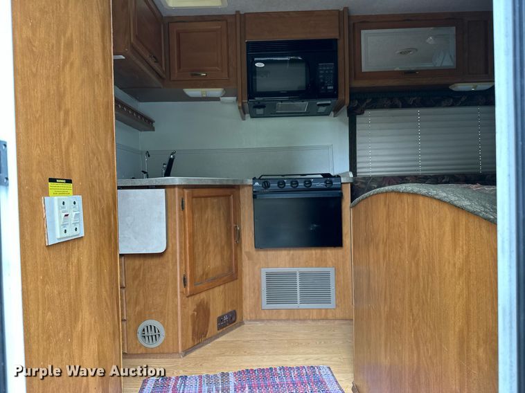 image for item OG9253 2004 Fleetwood Tioga  RV