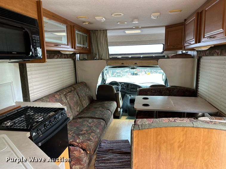 image for item OG9253 2004 Fleetwood Tioga  RV