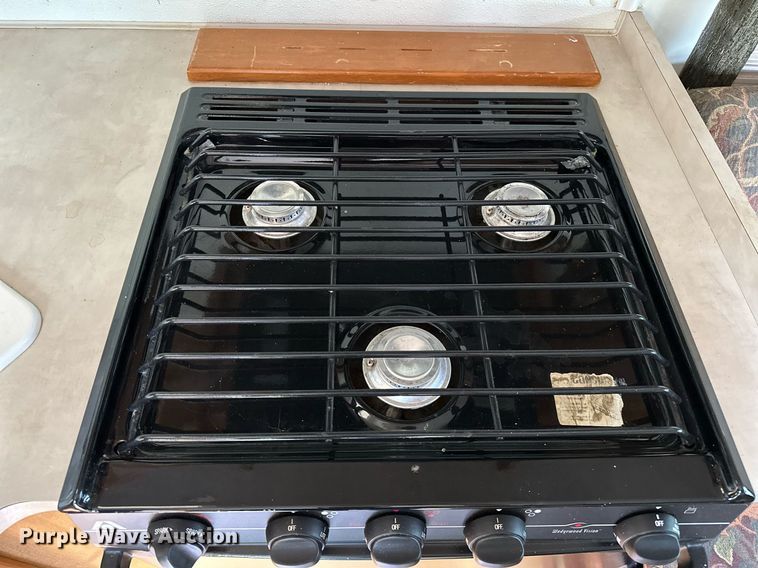 image for item OG9253 2004 Fleetwood Tioga  RV