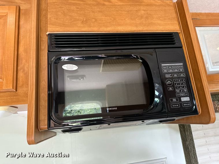 image for item OG9253 2004 Fleetwood Tioga  RV