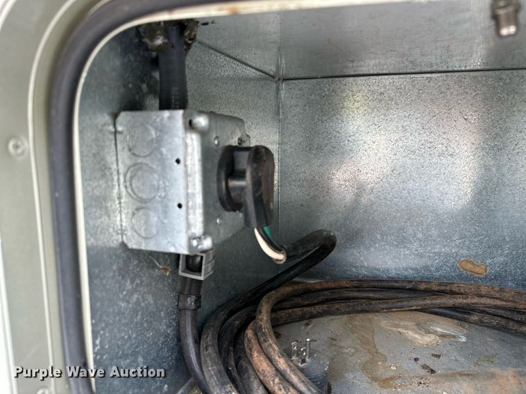 image for item OG9253 2004 Fleetwood Tioga  RV