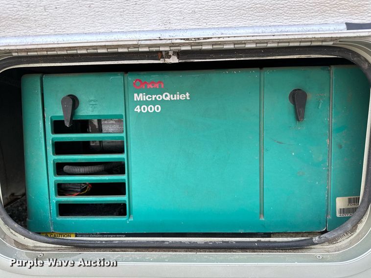 image for item OG9253 2004 Fleetwood Tioga  RV