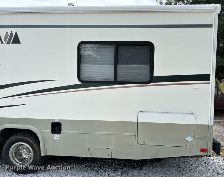 image for item OG9253 2004 Fleetwood Tioga  RV