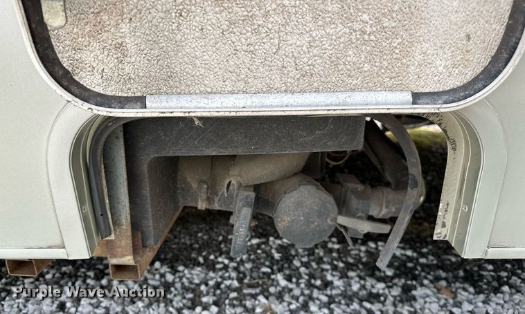 image for item OG9253 2004 Fleetwood Tioga  RV