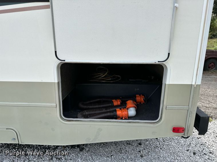 image for item OG9253 2004 Fleetwood Tioga  RV