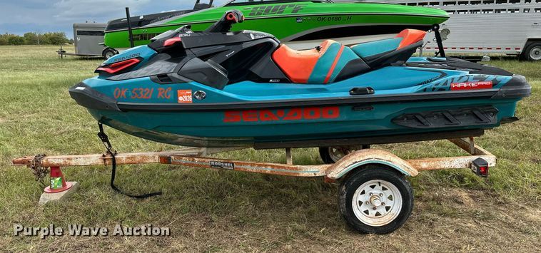 image for item OG9286 2018 Sea Doo Wake Pro 230  personal watercraft