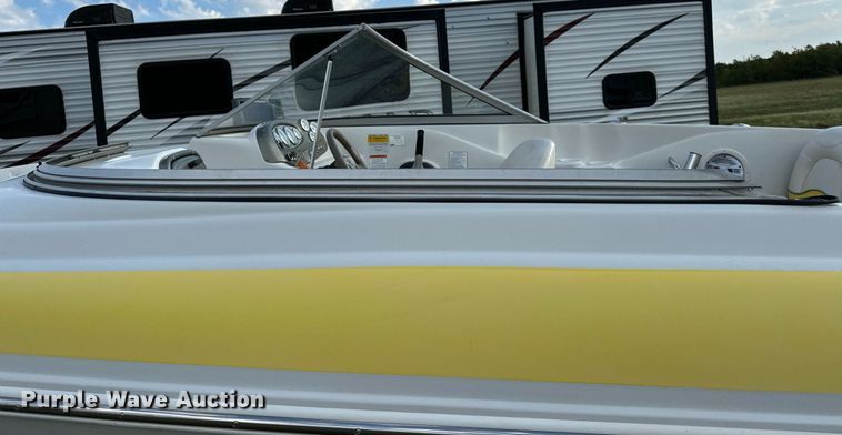 image for item OG9289 2006 Tahoe TQ60  boat