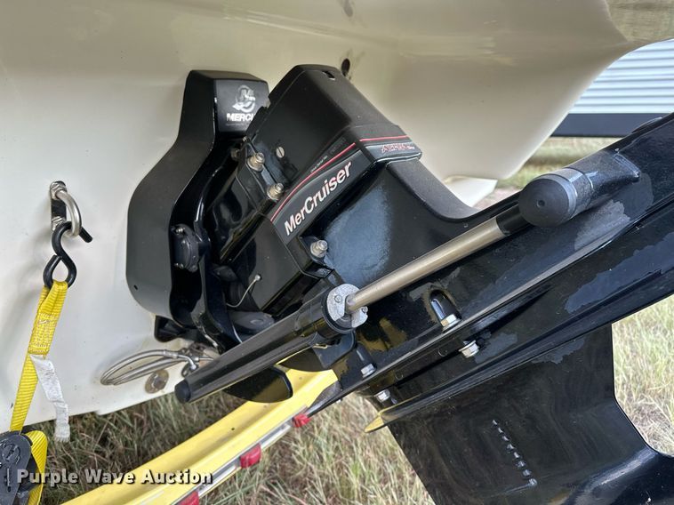 image for item OG9289 2006 Tahoe TQ60  boat