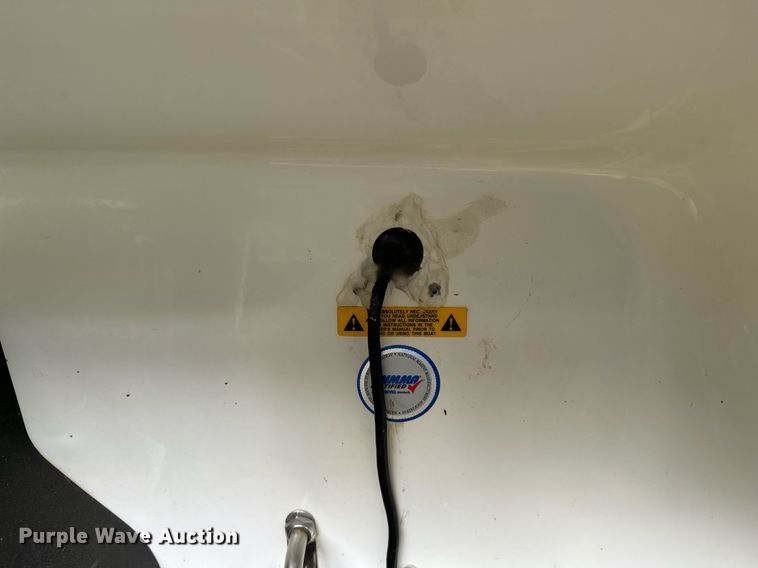 image for item OG9289 2006 Tahoe TQ60  boat