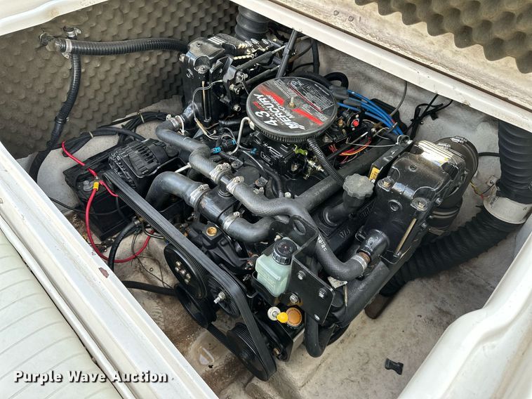 image for item OG9289 2006 Tahoe TQ60  boat