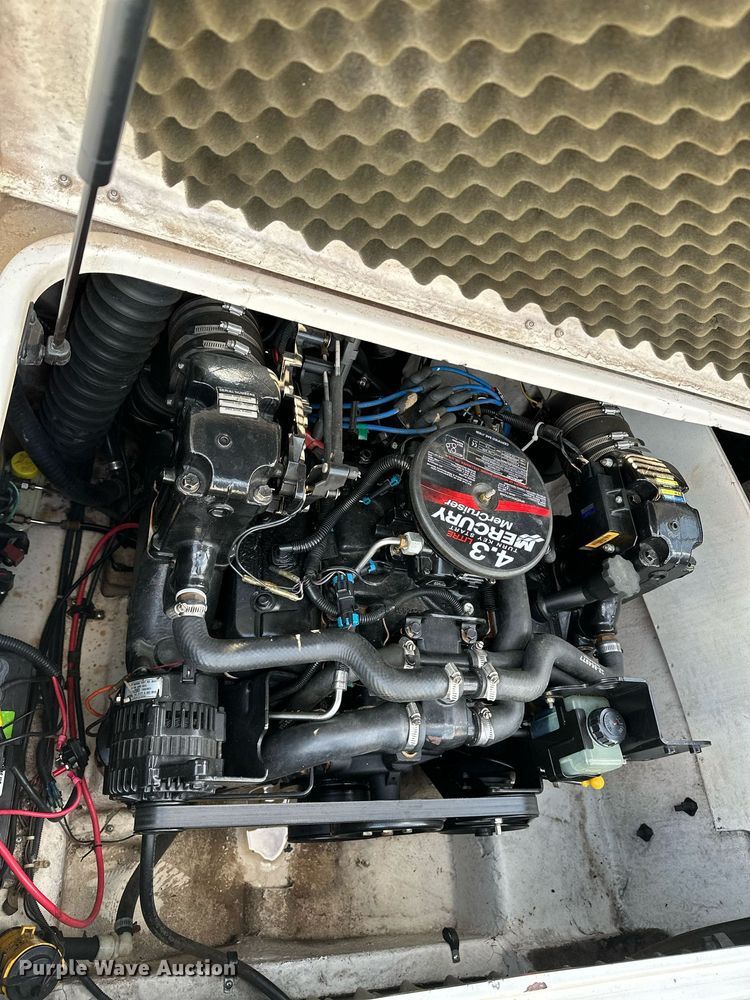 image for item OG9289 2006 Tahoe TQ60  boat