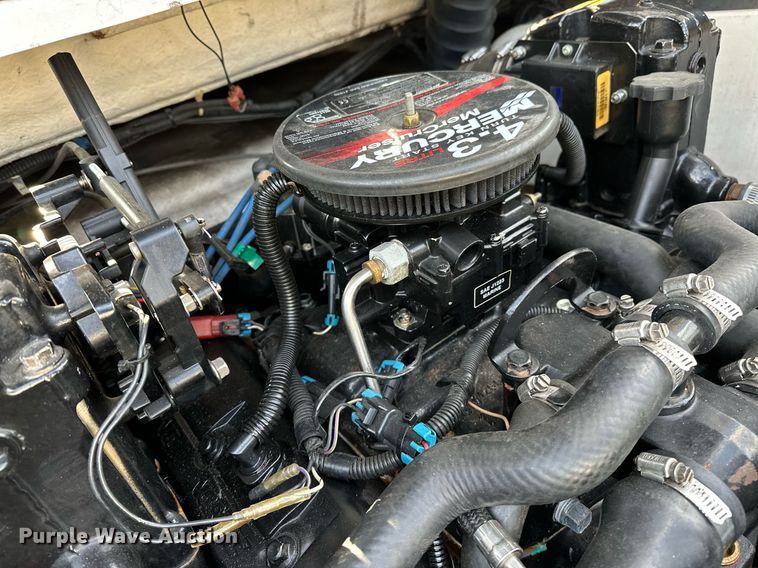 image for item OG9289 2006 Tahoe TQ60  boat