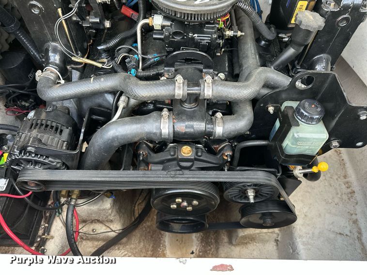 image for item OG9289 2006 Tahoe TQ60  boat