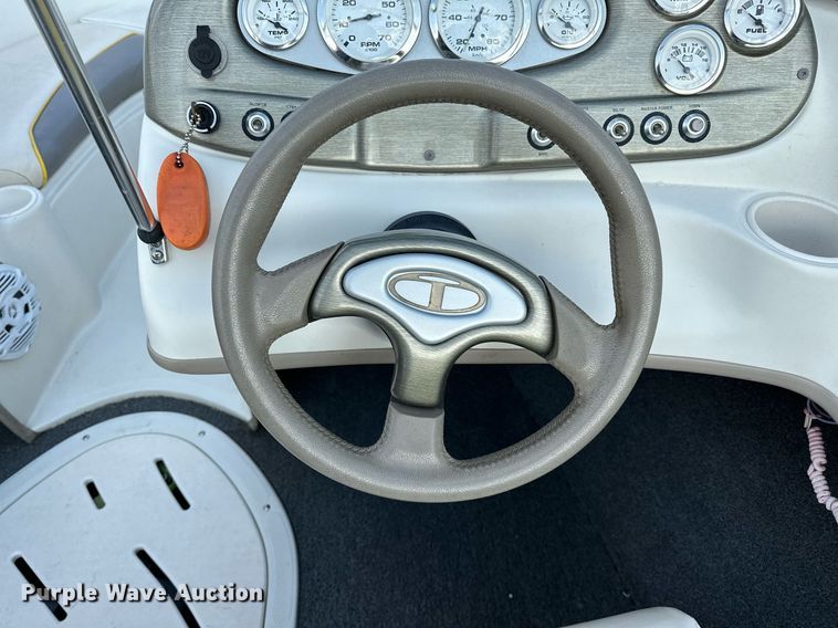 image for item OG9289 2006 Tahoe TQ60  boat