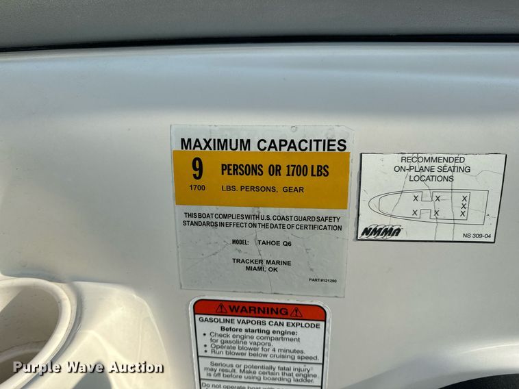 image for item OG9289 2006 Tahoe TQ60  boat