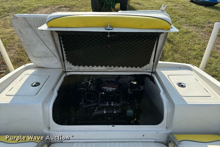 image for item OG9289 2006 Tahoe TQ60  boat