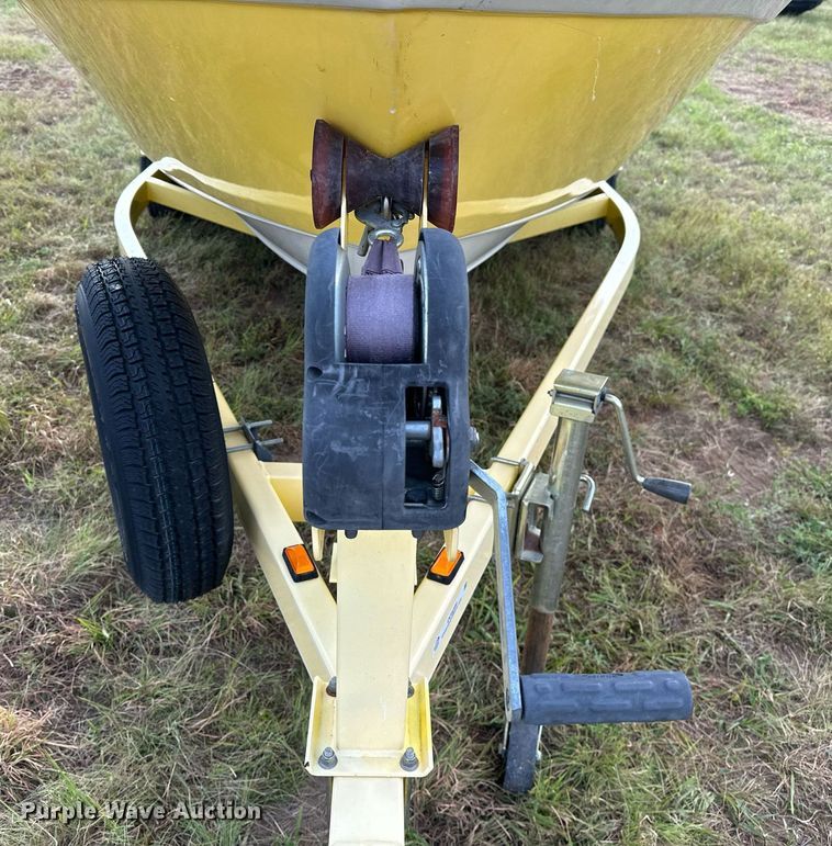 image for item OG9289 2006 Tahoe TQ60  boat