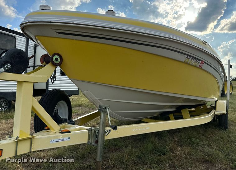 image for item OG9289 2006 Tahoe TQ60  boat