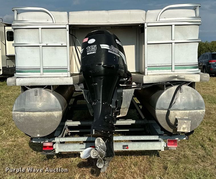 image for item OG9290 2001 Beachcomber  pontoon boat