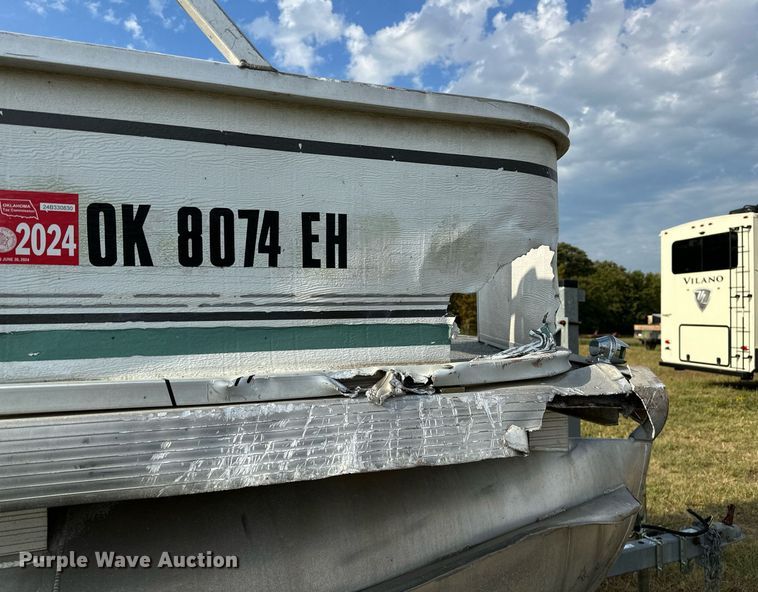 image for item OG9290 2001 Beachcomber  pontoon boat