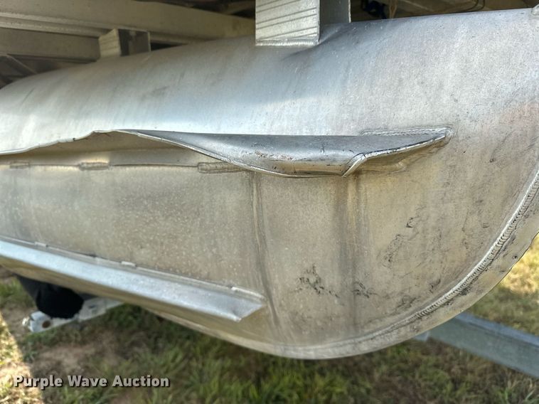 image for item OG9290 2001 Beachcomber  pontoon boat