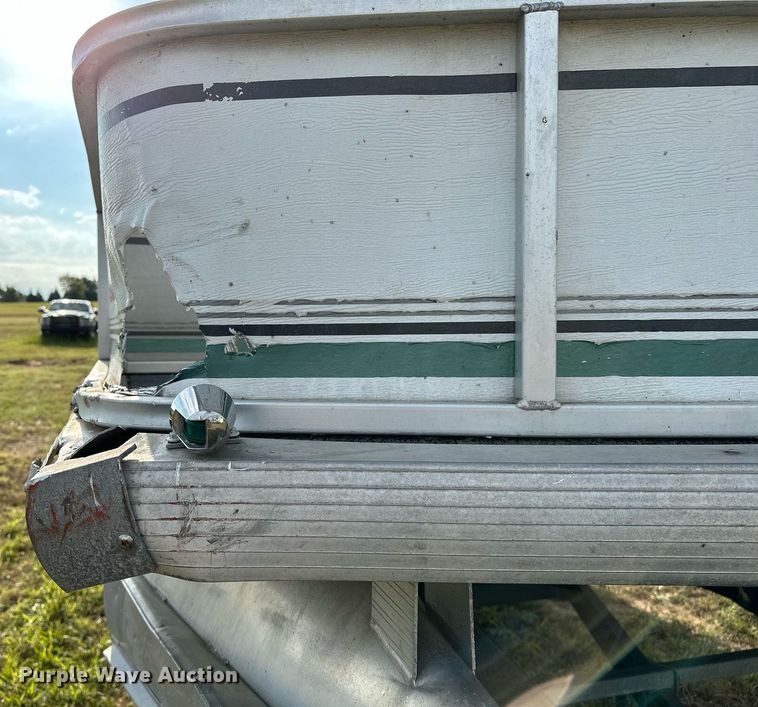 image for item OG9290 2001 Beachcomber  pontoon boat