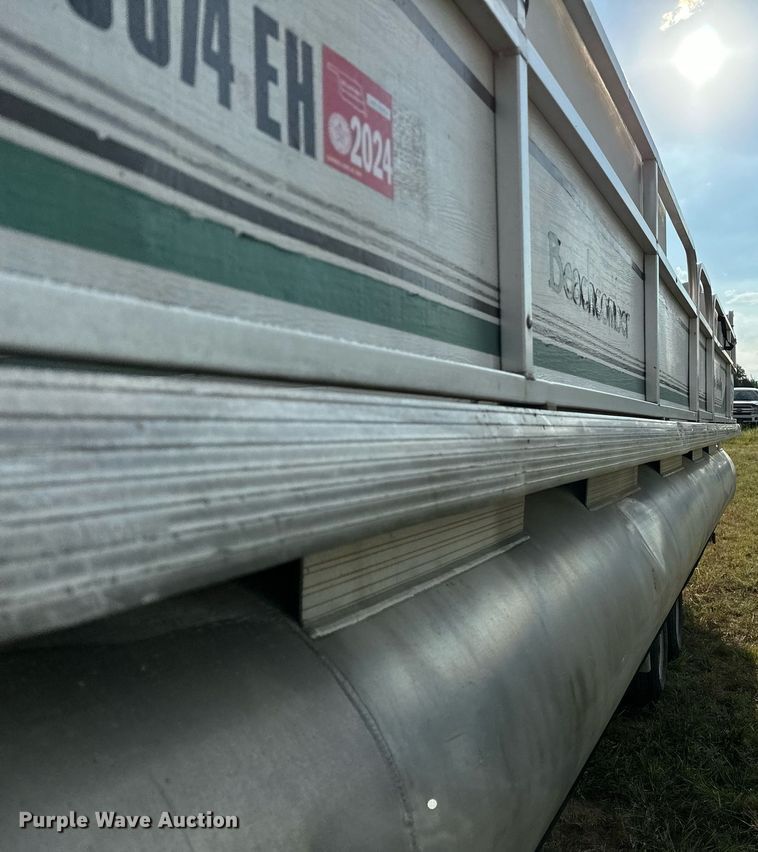 image for item OG9290 2001 Beachcomber  pontoon boat