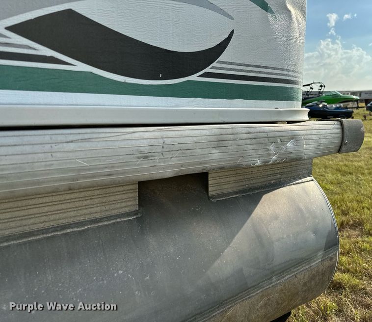 image for item OG9290 2001 Beachcomber  pontoon boat