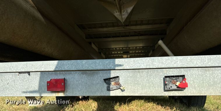 image for item OG9290 2001 Beachcomber  pontoon boat