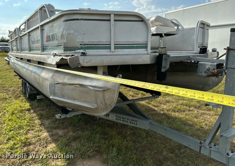 image for item OG9290 2001 Beachcomber  pontoon boat