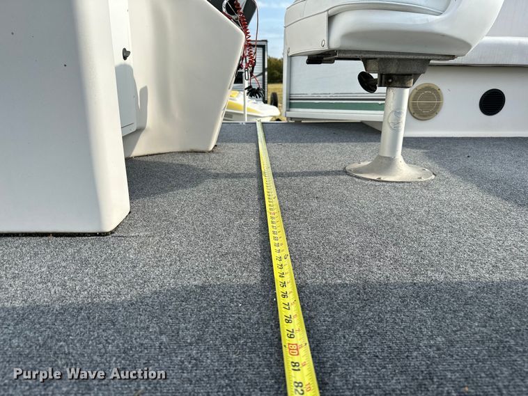 image for item OG9290 2001 Beachcomber  pontoon boat