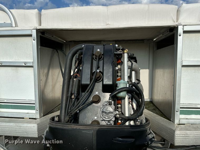 image for item OG9290 2001 Beachcomber  pontoon boat