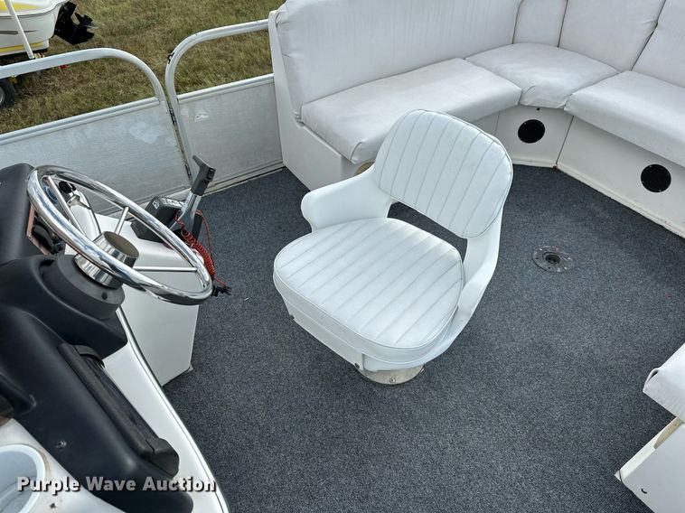 image for item OG9290 2001 Beachcomber  pontoon boat