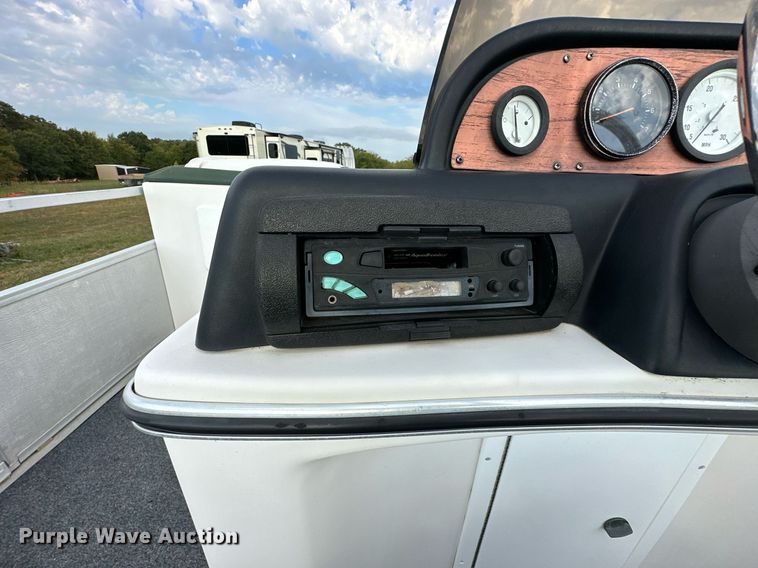 image for item OG9290 2001 Beachcomber  pontoon boat