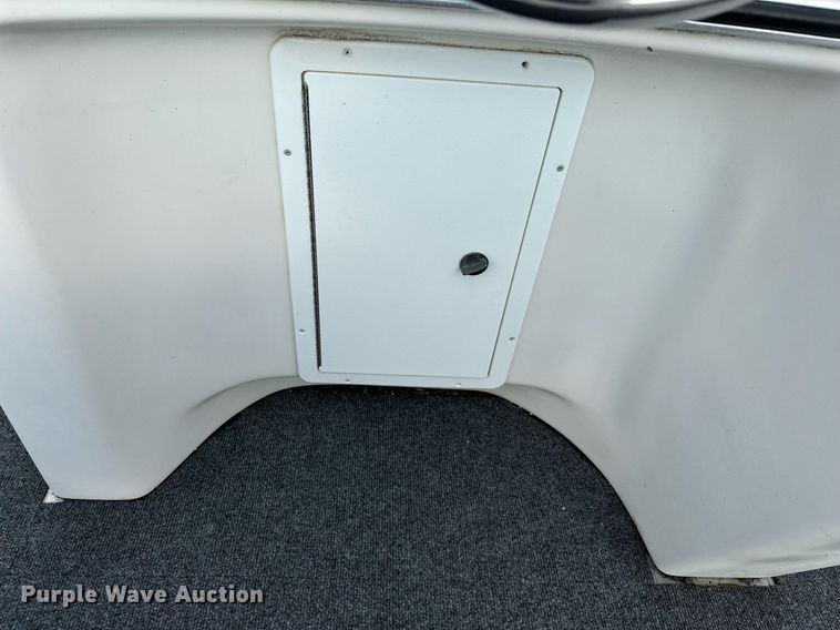 image for item OG9290 2001 Beachcomber  pontoon boat