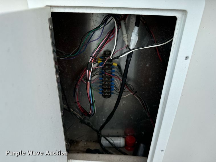 image for item OG9290 2001 Beachcomber  pontoon boat