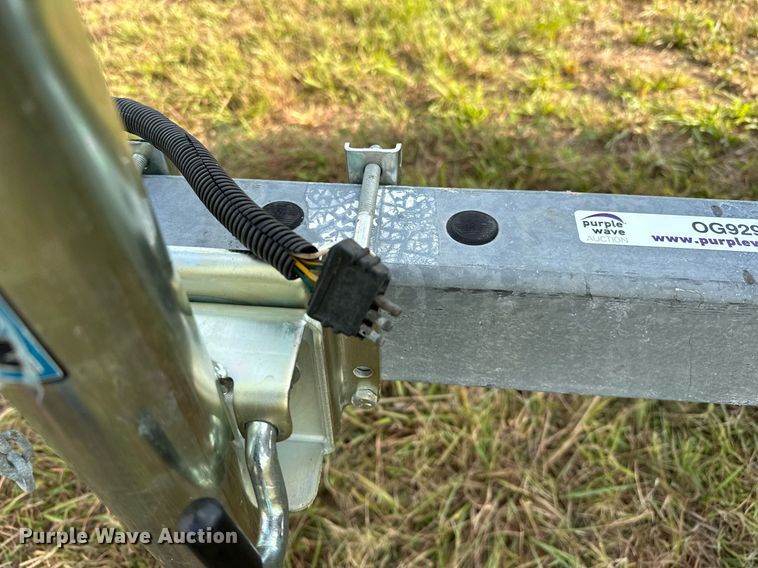 image for item OG9290 2001 Beachcomber  pontoon boat