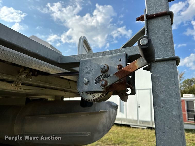 image for item OG9290 2001 Beachcomber  pontoon boat