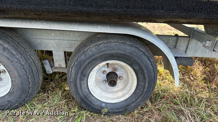 image for item OG9290 2001 Beachcomber  pontoon boat