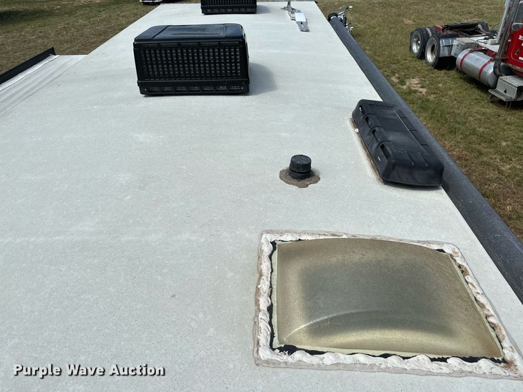 image for item OG9294 2017 Evergreen Nomad Classic 308BH  camper