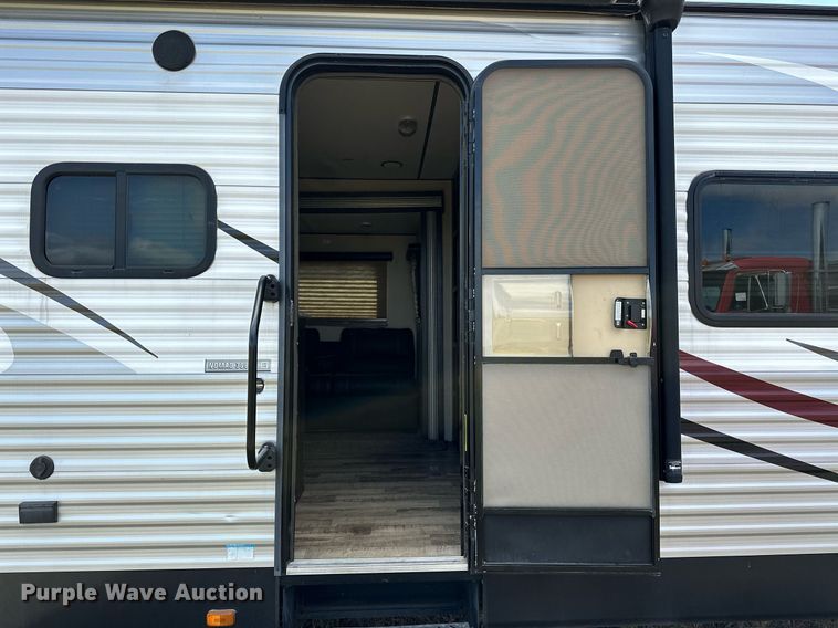 image for item OG9294 2017 Evergreen Nomad Classic 308BH  camper