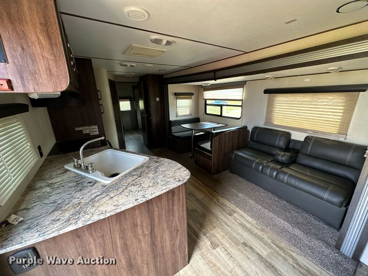 image for item OG9294 2017 Evergreen Nomad Classic 308BH  camper