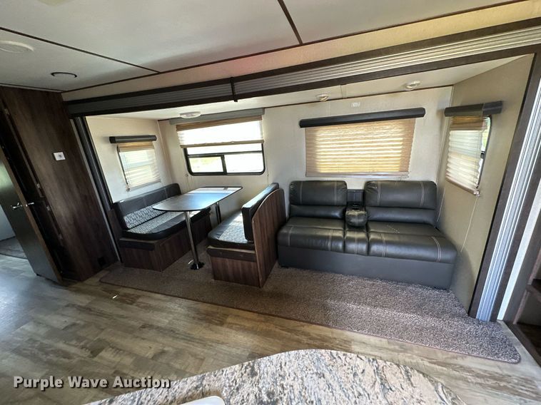 image for item OG9294 2017 Evergreen Nomad Classic 308BH  camper