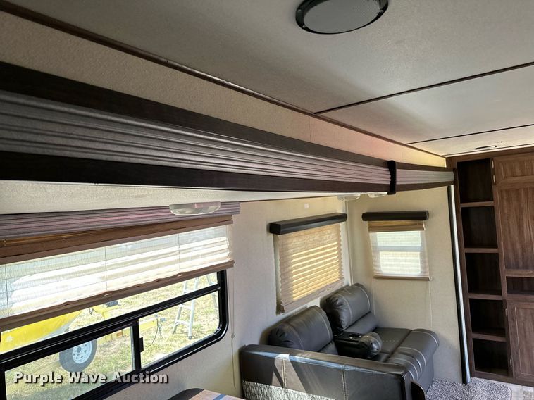 image for item OG9294 2017 Evergreen Nomad Classic 308BH  camper