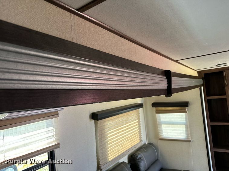 image for item OG9294 2017 Evergreen Nomad Classic 308BH  camper