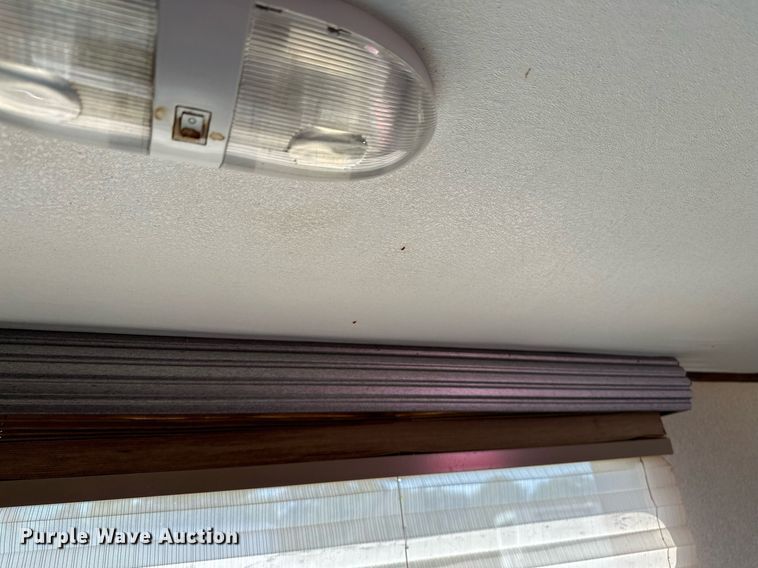 image for item OG9294 2017 Evergreen Nomad Classic 308BH  camper